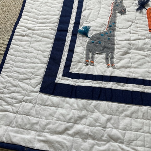 Potter Barn Kids White Navy Gray Orange Giraffe Print Crib Blanket 33” x 47” - Picture 4 of 8